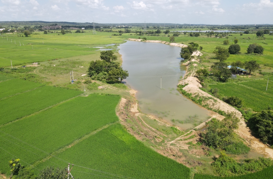 An image of a waterbody after it has been desilted